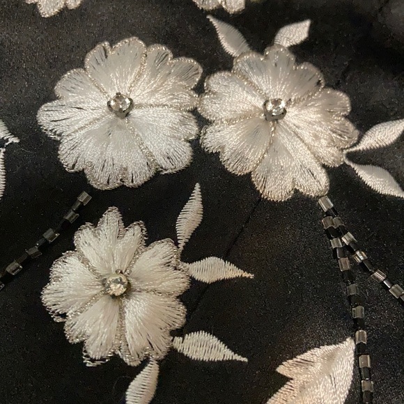 Women’s Elegant Gown - Picture 2 of 13